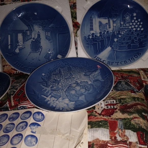 5 VINTAGE ROYAL COPENHAGEN PLATES - Picture 6 of 13